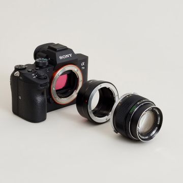 Urth Lens Mount Adapter Compatible with Olympus OM Lens to Sony E Camera Body