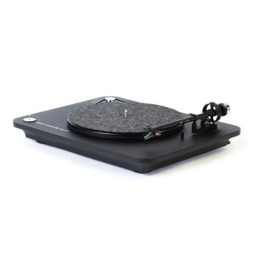 Elipson Chroma 200 RIAA Belt-Drive Turntable